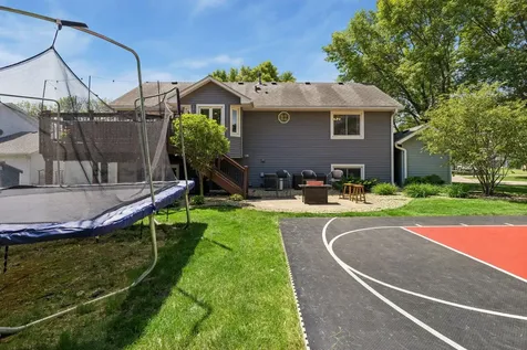 9056 Glacier Road Woodbury MN 55125