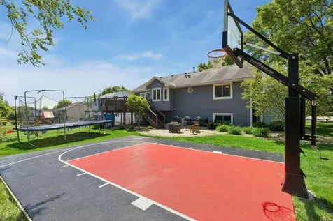 9056 Glacier Road Woodbury MN 55125