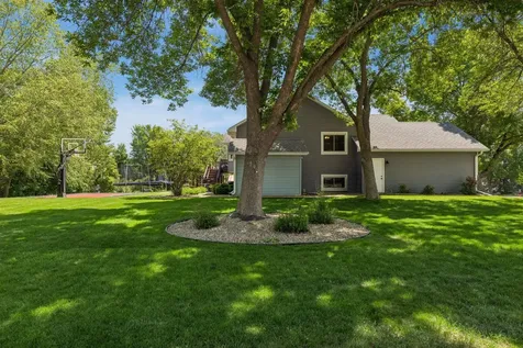 9056 Glacier Road Woodbury MN 55125