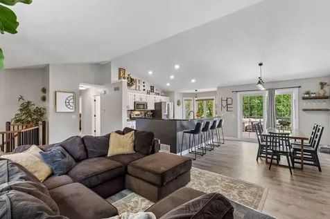 9056 Glacier Road Woodbury MN 55125