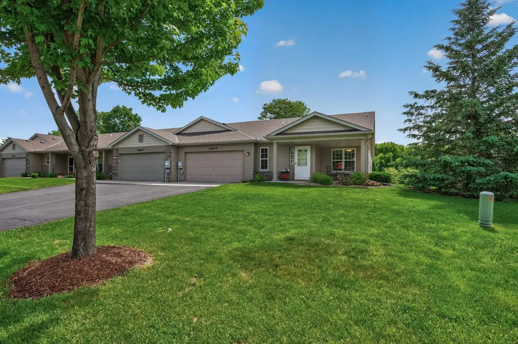 20639 Everton Court N Forest Lake MN 55025