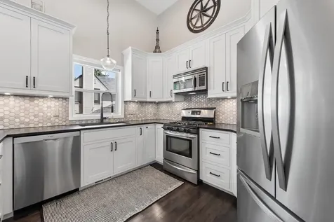 634 6th Avenue S Hopkins MN 55343