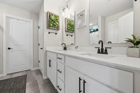 4886 Obsidian Way Victoria MN 55386