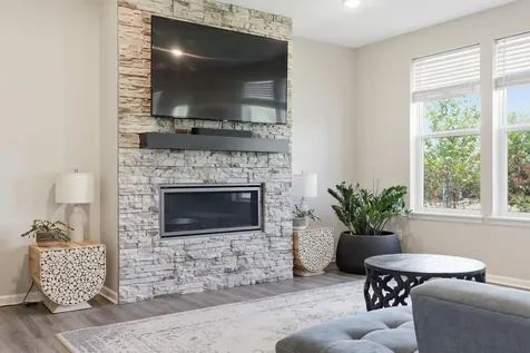 4886 Obsidian Way Victoria MN 55386