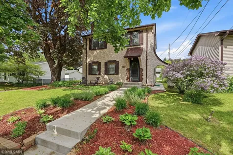 1665 Victoria Street N Saint Paul MN 55117