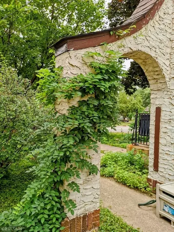 1665 Victoria Street N Saint Paul MN 55117