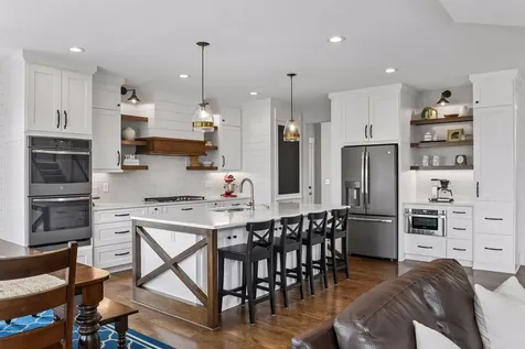 6085 Urbandale Lane N Plymouth MN 55446