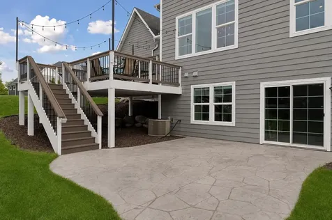 6085 Urbandale Lane N Plymouth MN 55446