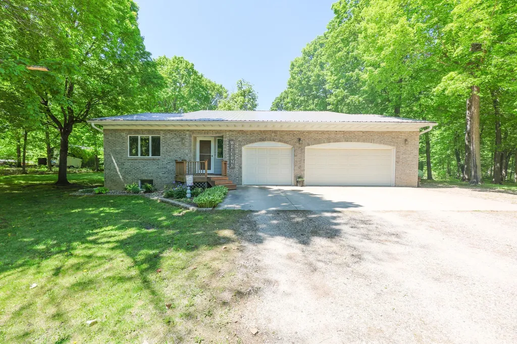 6042 Maple Lane NE Alexandria MN 56308