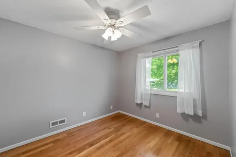 3098 Evelyn Street Roseville MN 55113