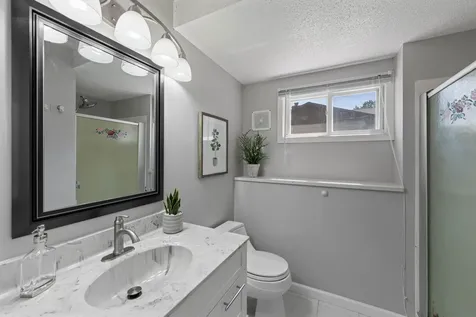 3098 Evelyn Street Roseville MN 55113