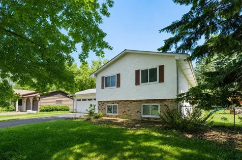 3098 Evelyn Street Roseville MN 55113