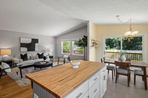 3098 Evelyn Street Roseville MN 55113