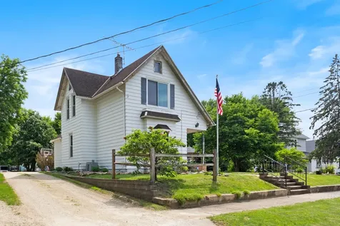 809 Home Street Kenyon MN 55946