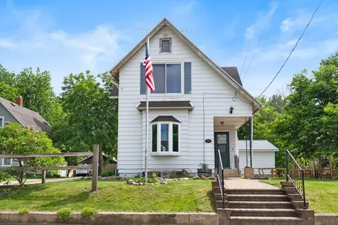 809 Home Street Kenyon MN 55946