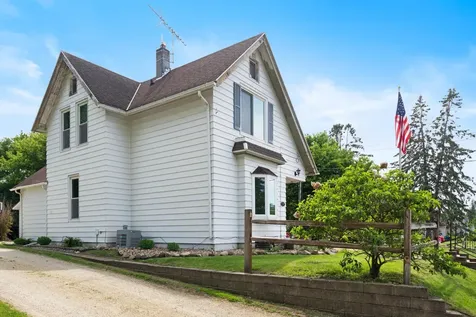 809 Home Street Kenyon MN 55946