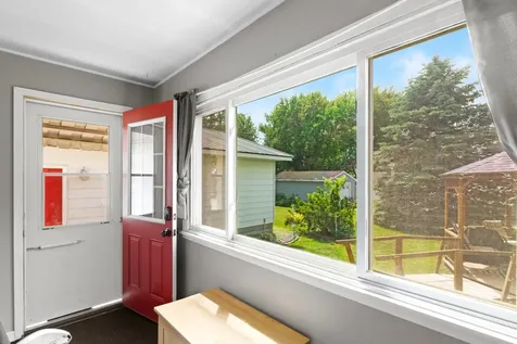 809 Home Street Kenyon MN 55946