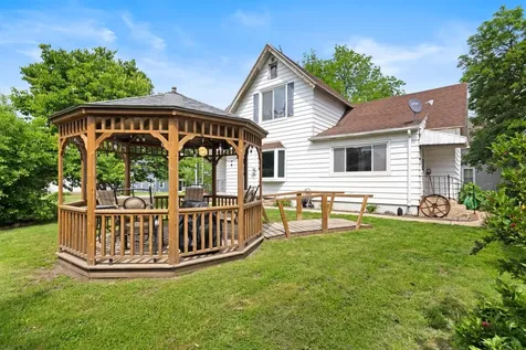 809 Home Street Kenyon MN 55946