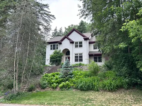 1536 Shannon Drive Woodbury MN 55125