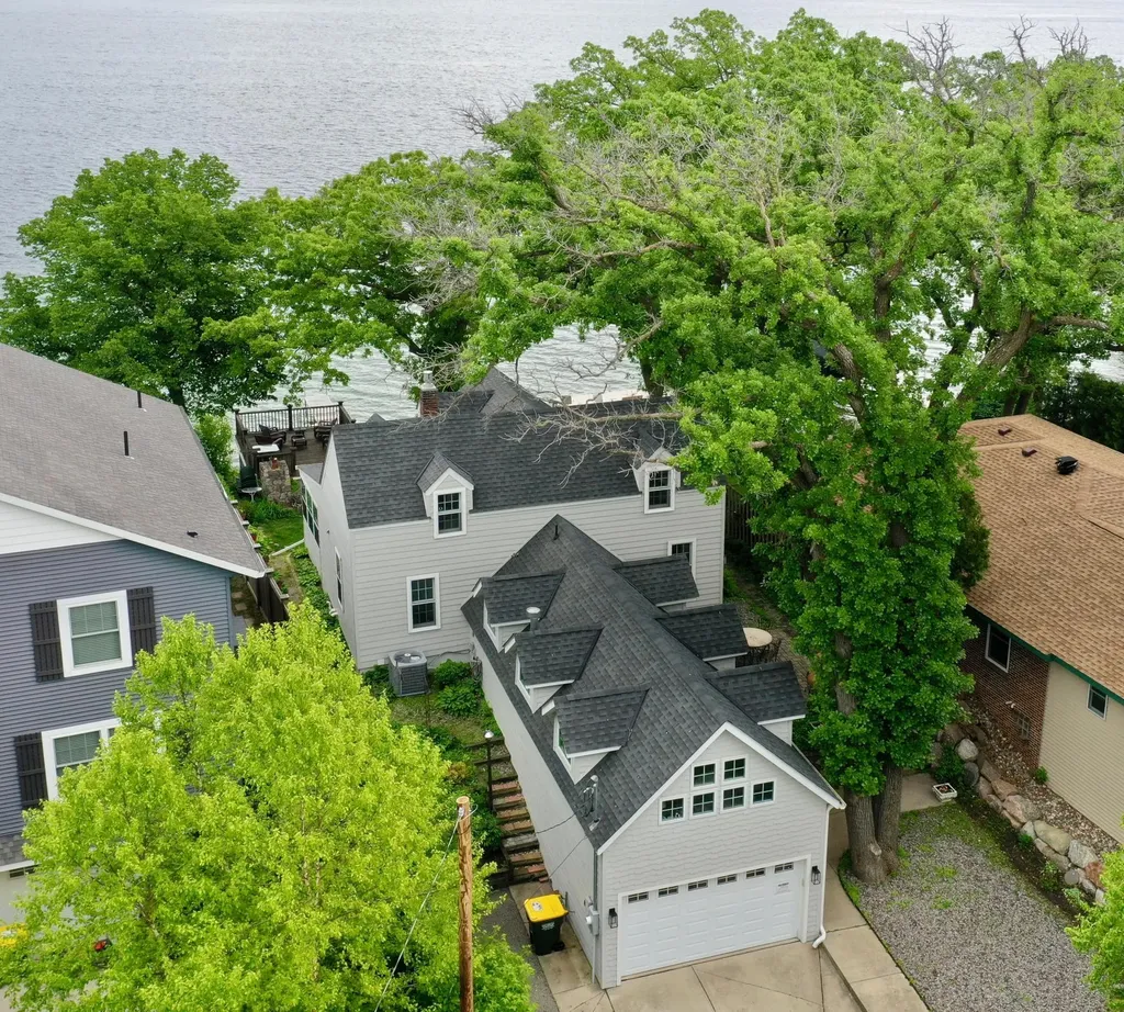 271 Lake Avenue N Spicer MN 56288