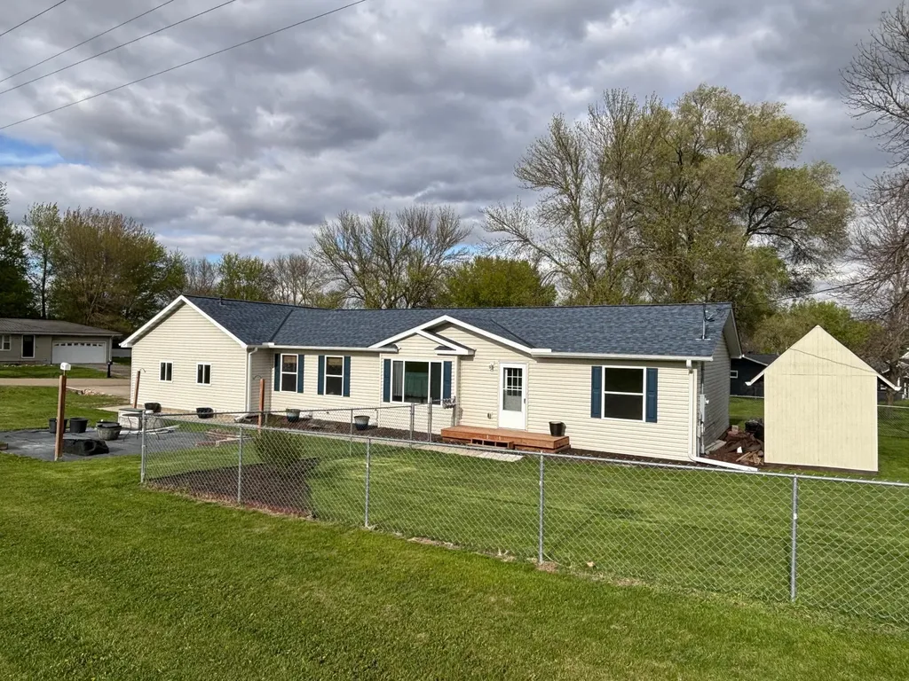 2200 Eunice Drive Albert Lea MN 56007