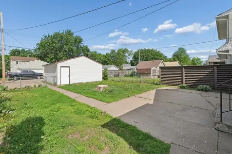 438 6th Avenue S South Saint Paul MN 55075