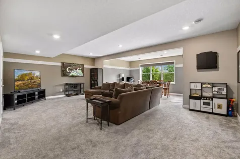 1247 Maple Lane Carver MN 55315