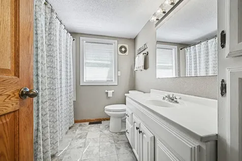 321 N State Avenue Le Center MN 56057