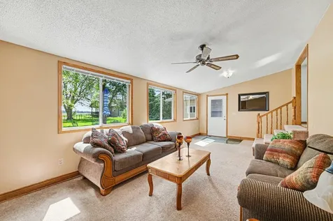 321 N State Avenue Le Center MN 56057
