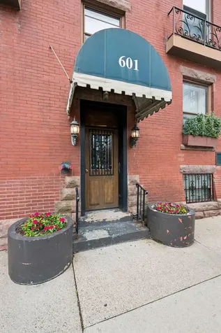 601 S 9th Street Minneapolis MN 55404