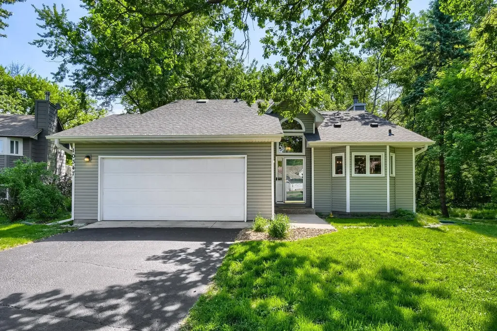 10347 Eagle Street NW Coon Rapids MN 55433