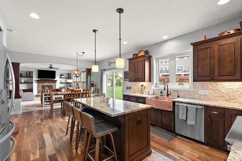 19320 Hudson Court Lakeville MN 55044