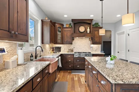 19320 Hudson Court Lakeville MN 55044