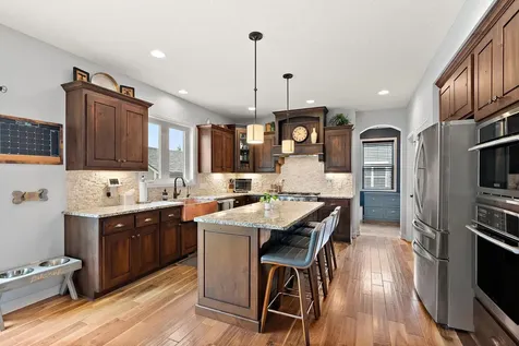 19320 Hudson Court Lakeville MN 55044