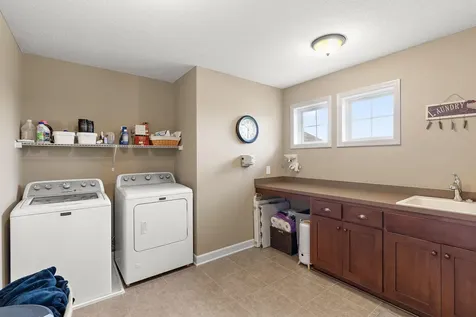 19320 Hudson Court Lakeville MN 55044