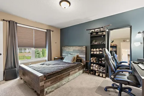 19320 Hudson Court Lakeville MN 55044