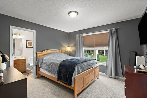 19320 Hudson Court Lakeville MN 55044