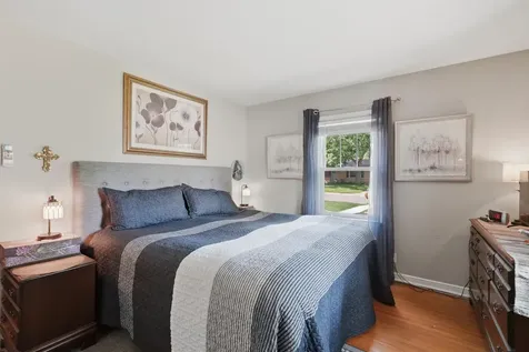 5045 Oxford Avenue Edina MN 55436