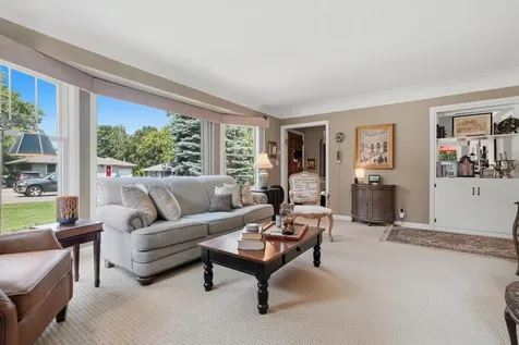 5045 Oxford Avenue Edina MN 55436