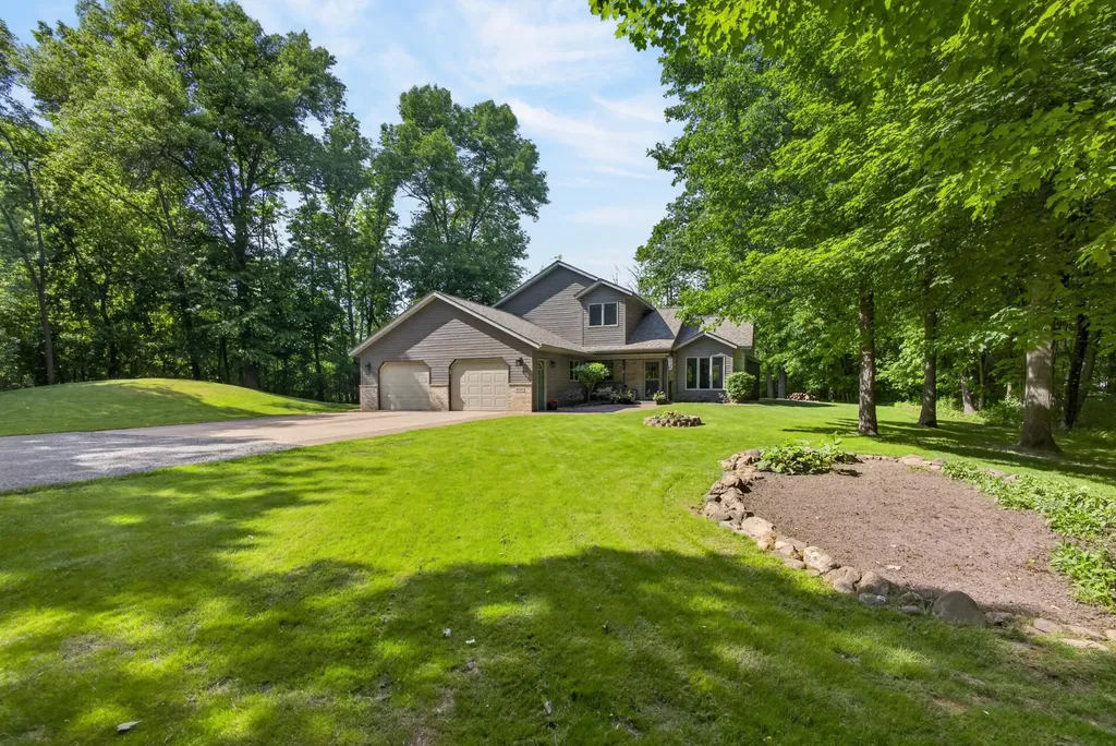 16705 Par Circle SW Pine City MN 55063