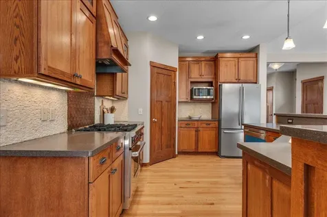 16931 E Lake Drive Lakeville MN 55044