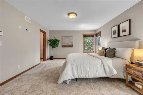 16931 E Lake Drive Lakeville MN 55044