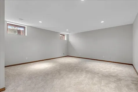 16931 E Lake Drive Lakeville MN 55044