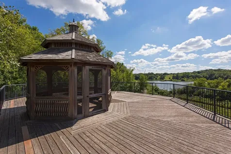 3110 N Chestnut Street Chaska MN 55318