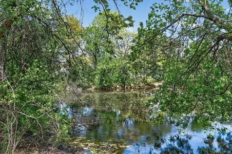 2494 Wilshire Court Mendota Heights MN 55120