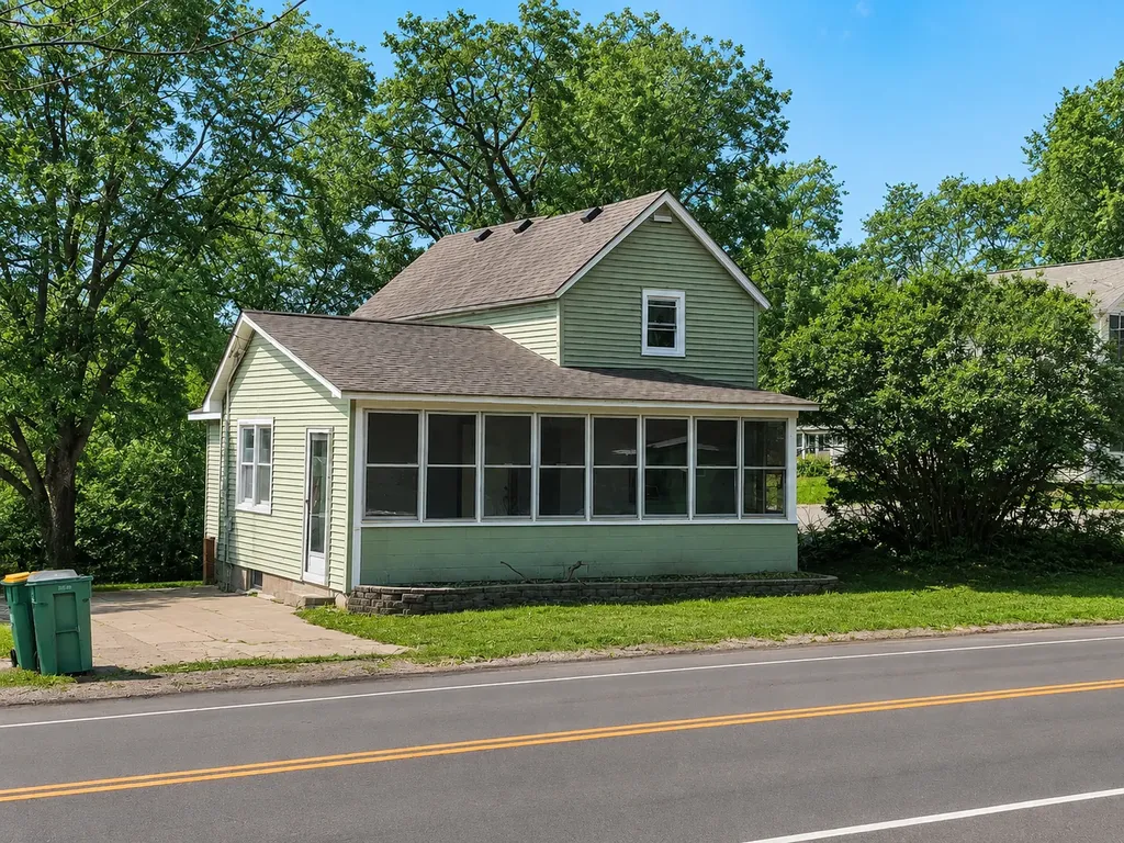 1362 Main Street Houlton WI 54016