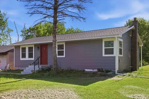 37513 Verdin Street NW Stanchfield MN 55080