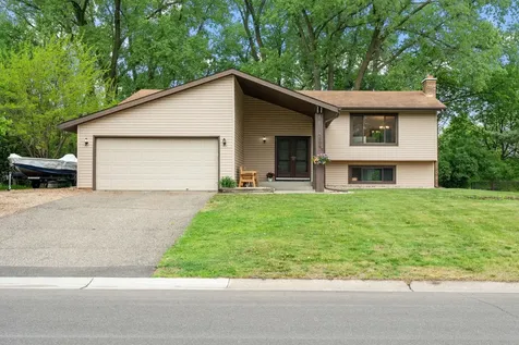 4382 Metcalf Drive Eagan MN 55122