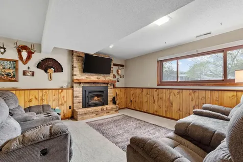 4382 Metcalf Drive Eagan MN 55122
