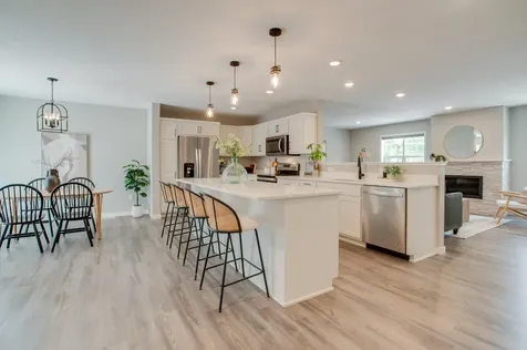 628 10th Avenue N Fargo ND 58102
